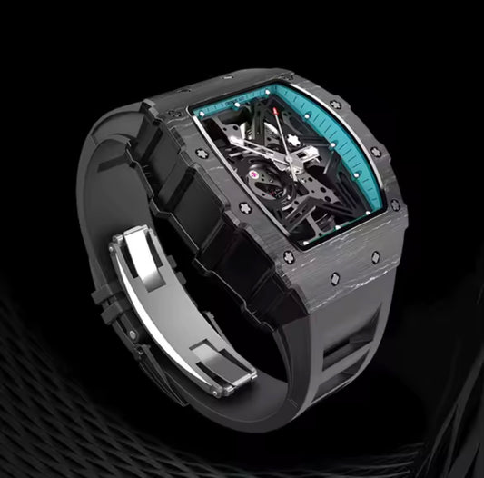 CRONUS ART CMO02-13A – Die Maschine fürs Handgelenk.
Ein Statement in Carbon, gebaut für Männer, die Zukunft tragen statt Zeit messen.