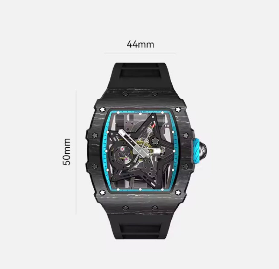 CRONUS ART CMO02-13A – Die Maschine fürs Handgelenk.
Ein Statement in Carbon, gebaut für Männer, die Zukunft tragen statt Zeit messen.